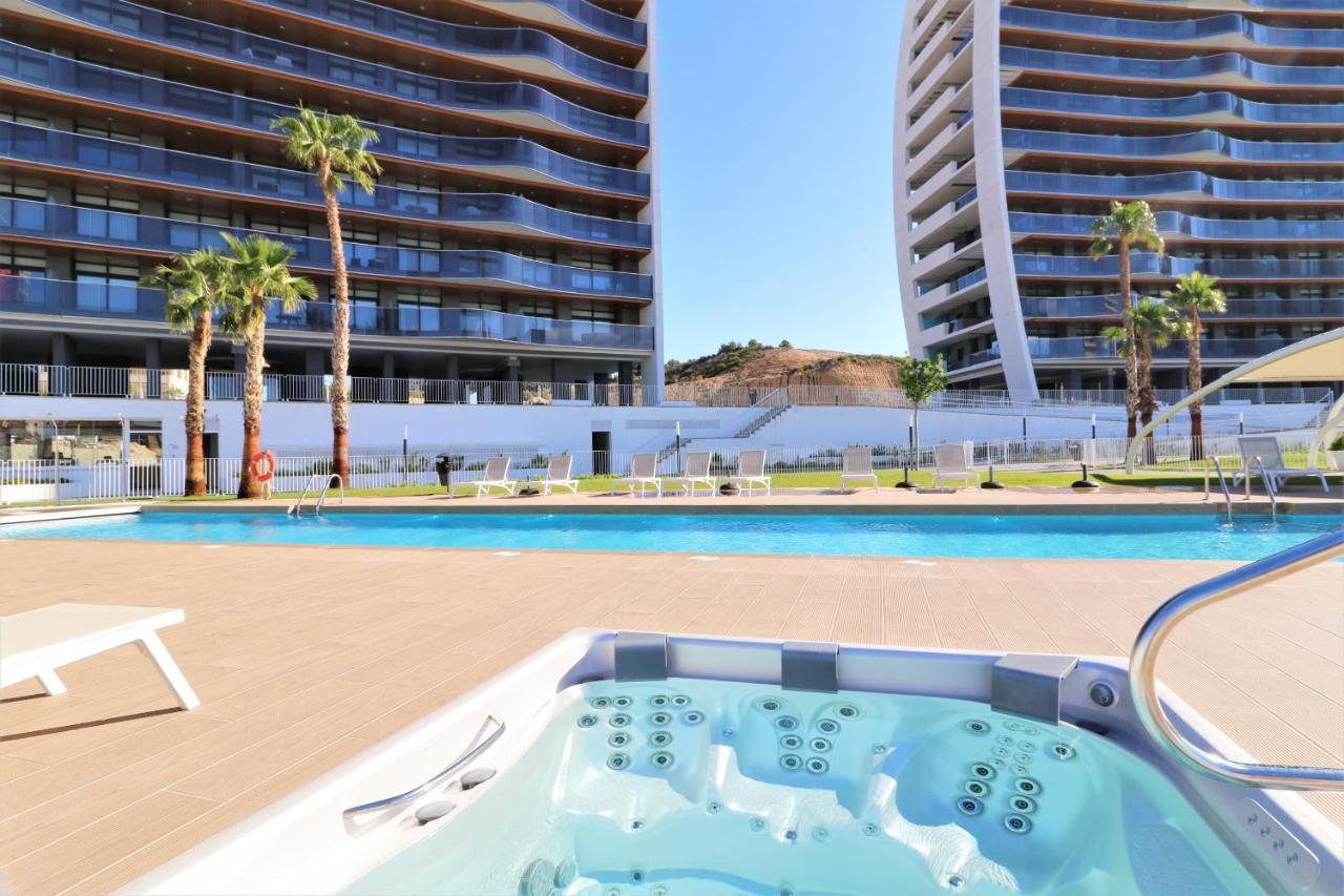 Sunset Waves 18-35 Poniente Beach Resort Benidorm Bagian luar foto