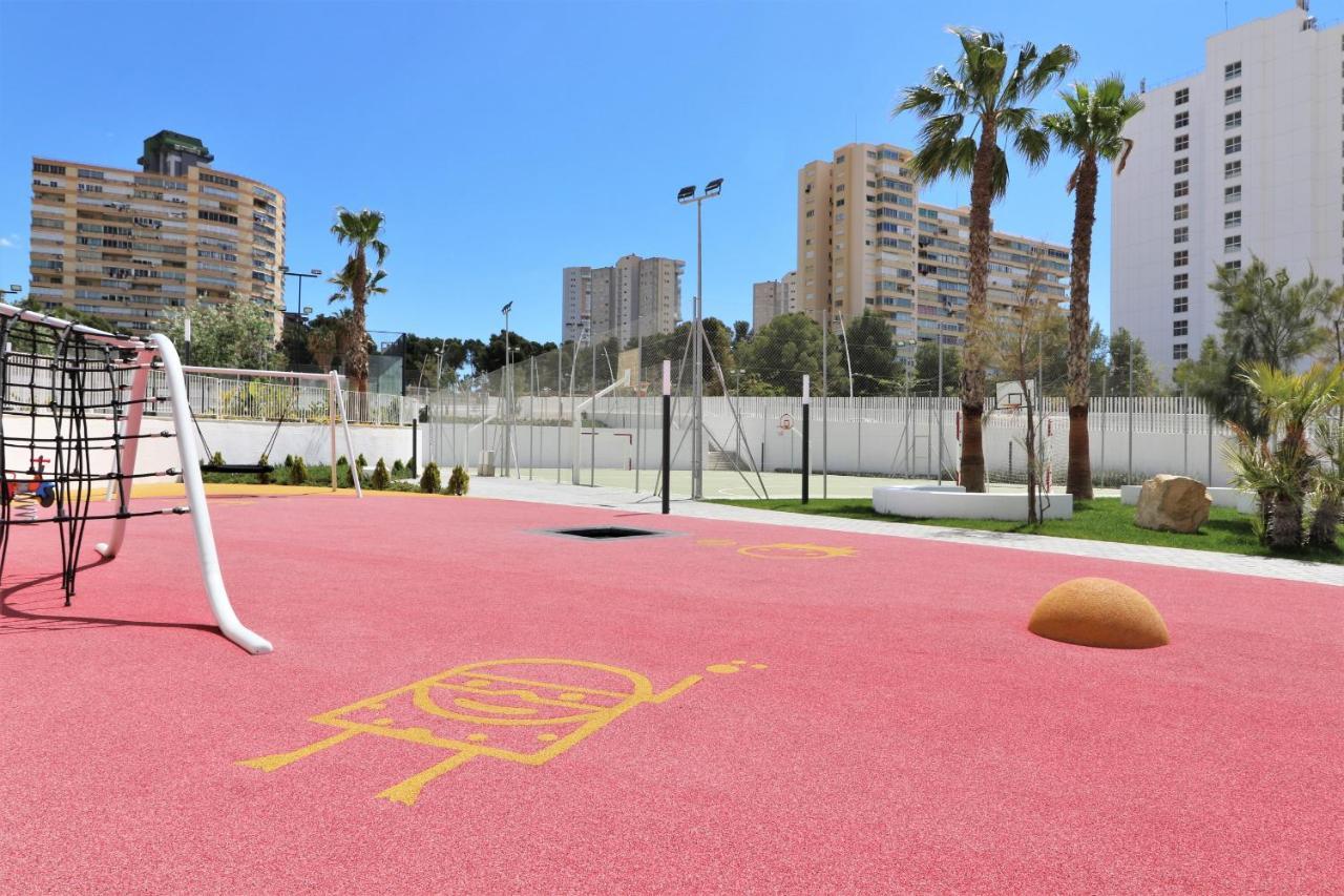 Sunset Waves 18-35 Poniente Beach Resort Benidorm Bagian luar foto