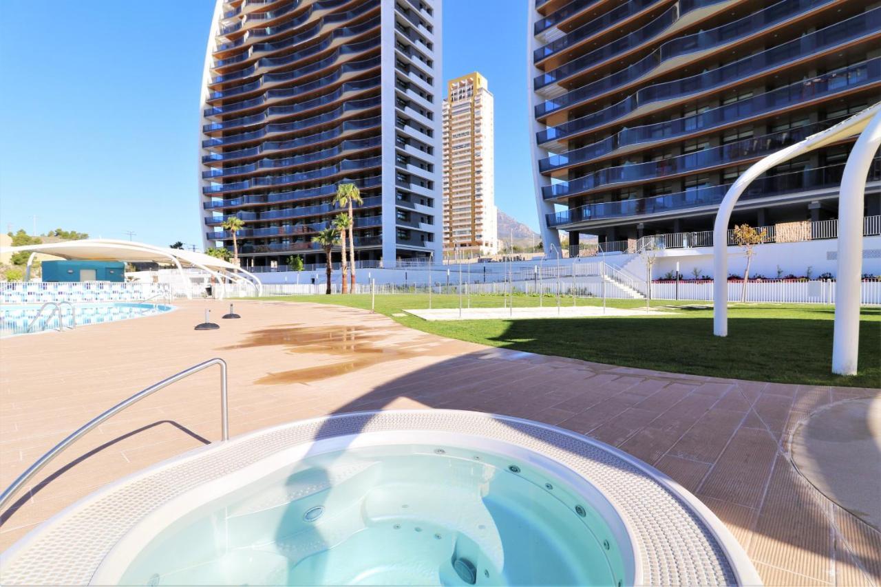 Sunset Waves 18-35 Poniente Beach Resort Benidorm Bagian luar foto