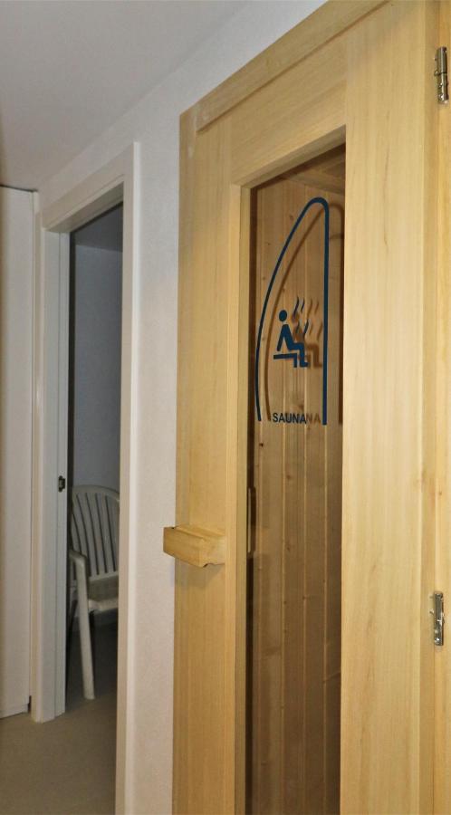 Sunset Waves 18-35 Poniente Beach Resort Benidorm Bagian luar foto