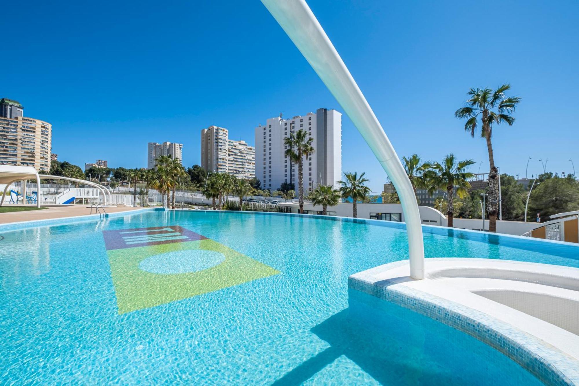 Sunset Waves 18-35 Poniente Beach Resort Benidorm Bagian luar foto